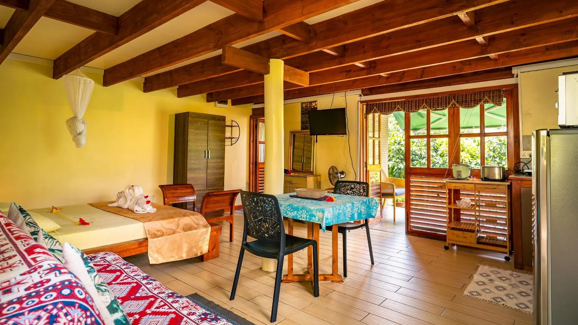 Lemongrass Lodge Beau Vallon  0*, Beau Vallon (Mahe)