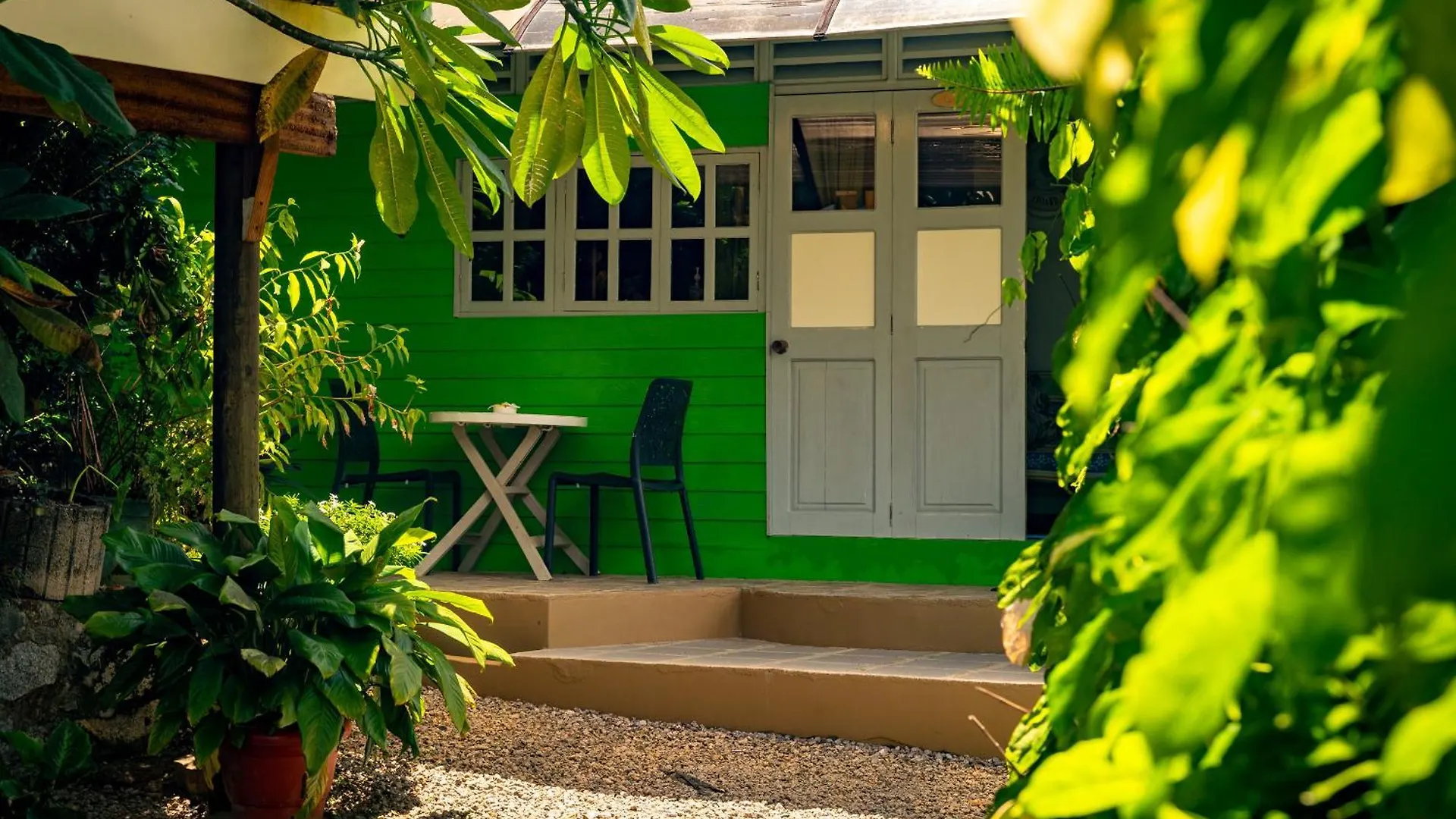 Lemongrass Lodge Beau Vallon   Beau Vallon (Mahe)