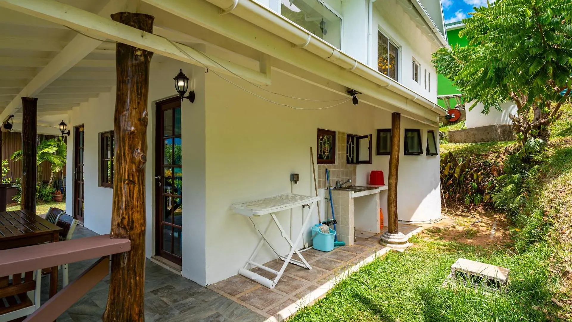 Lemongrass Lodge Beau Vallon