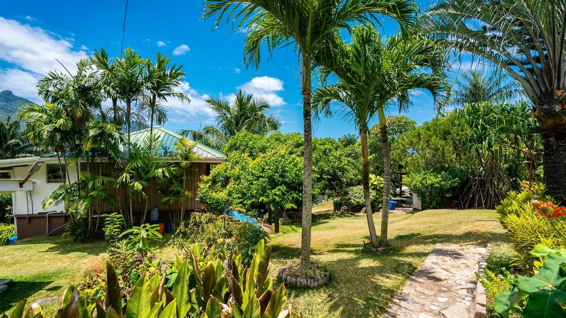 Lemongrass Lodge Beau Vallon  Seychelles