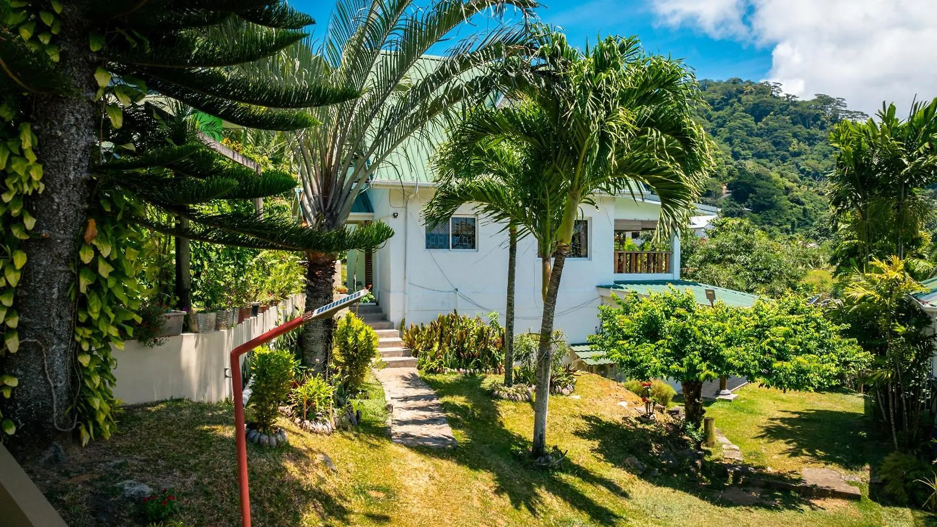 Lemongrass Lodge Beau Vallon  0*, Beau Vallon (Mahe)