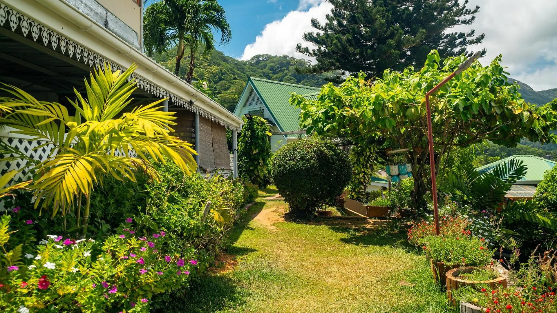 Lemongrass Lodge Beau Vallon
