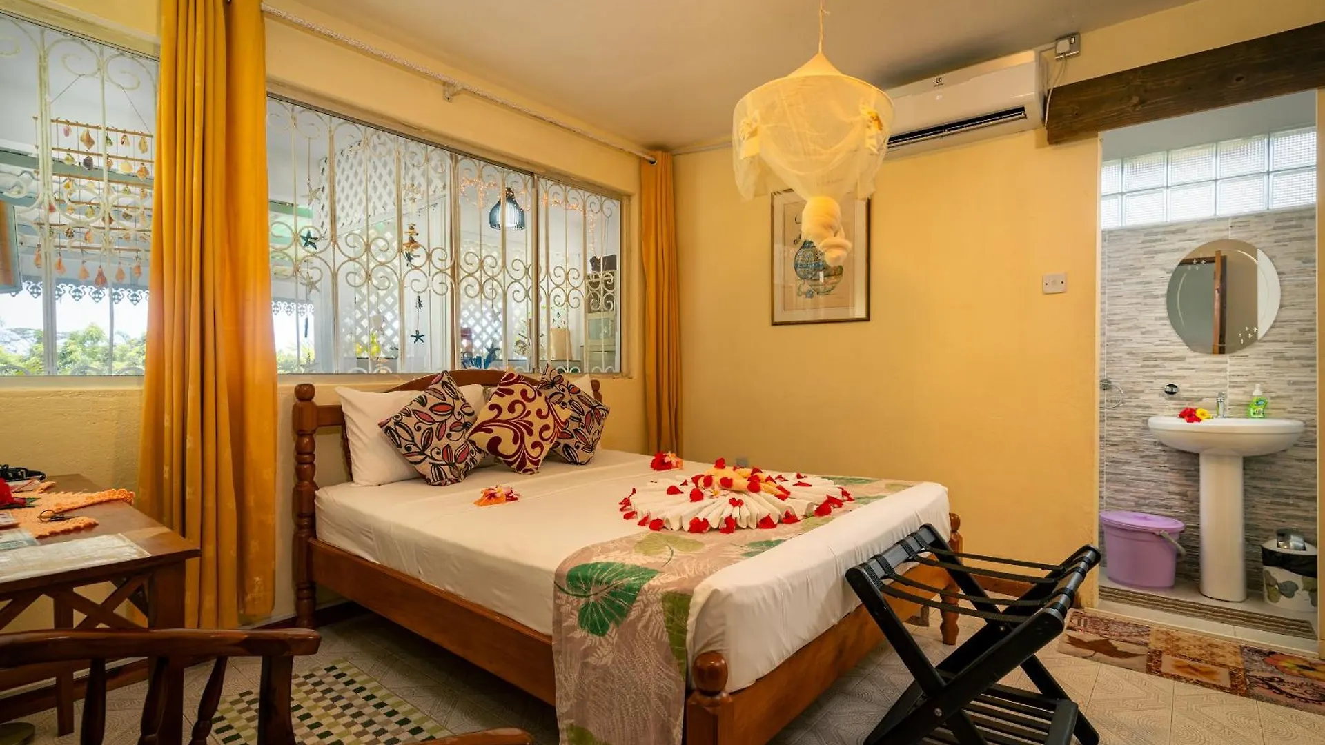 Lemongrass Lodge Beau Vallon  0*, Beau Vallon (Mahe)